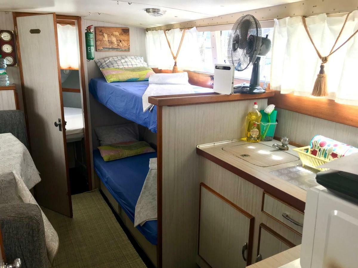 Boat Yacht Barcelona Ξενοδοχείο Sant Adria de Besos Εξωτερικό φωτογραφία